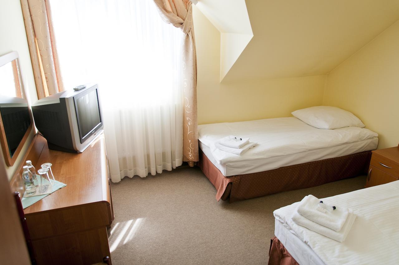 Hotel Olenka Szydlowiec Zimmer foto